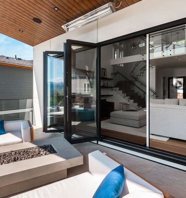 Luxury home patio with Phantom retractable door screen